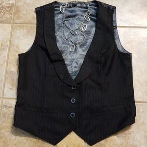 2 for $20! Old Navy vest 😍